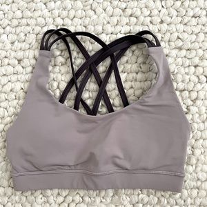 Lululemon Sports Bra in Mauve - size 4